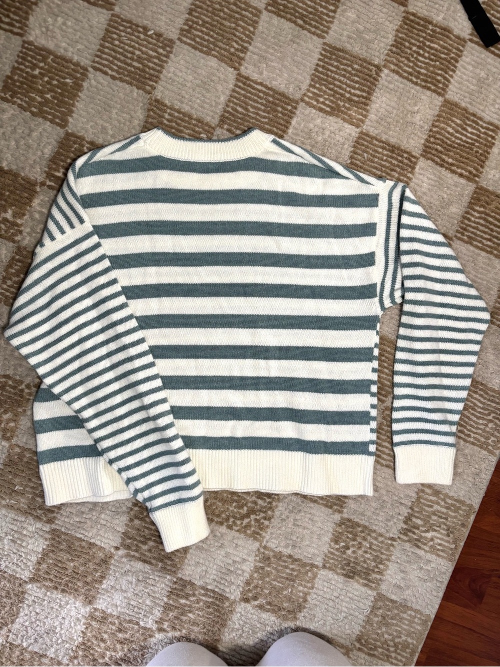 Marine Layer crewneck cropped sweater - Picture 4 of 8